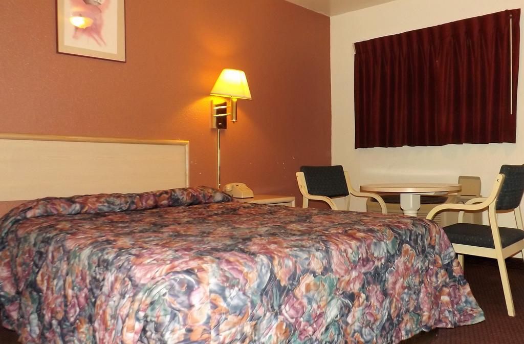 Travelodge By Wyndham פרמינגטון מראה חיצוני תמונה